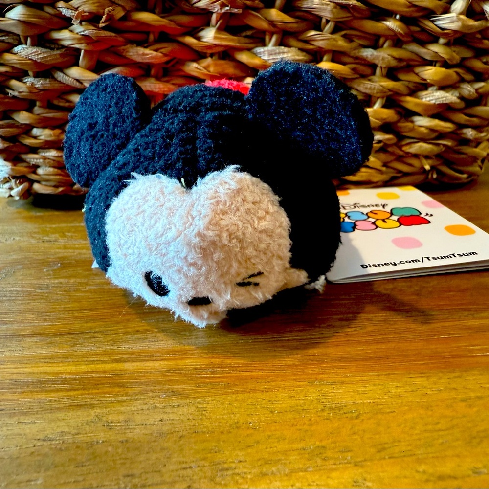 Disney Tsum Tsum plush toy, featuring Mickey Mouse NWT
